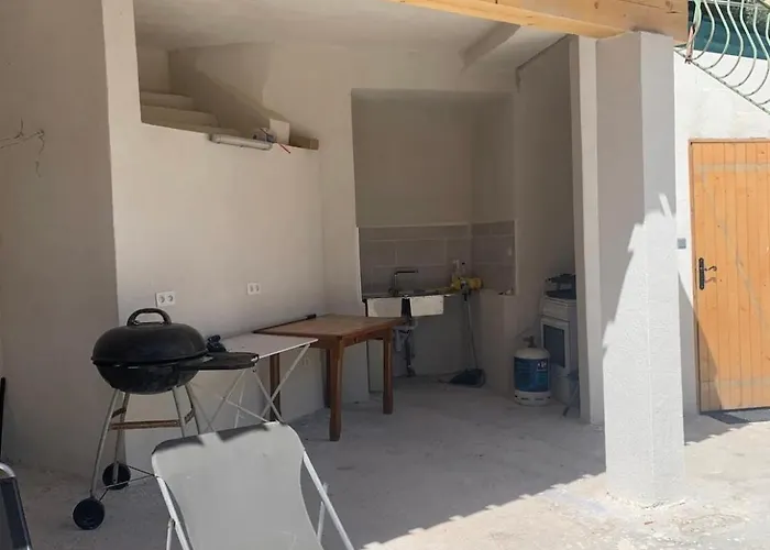 Maison De טולון